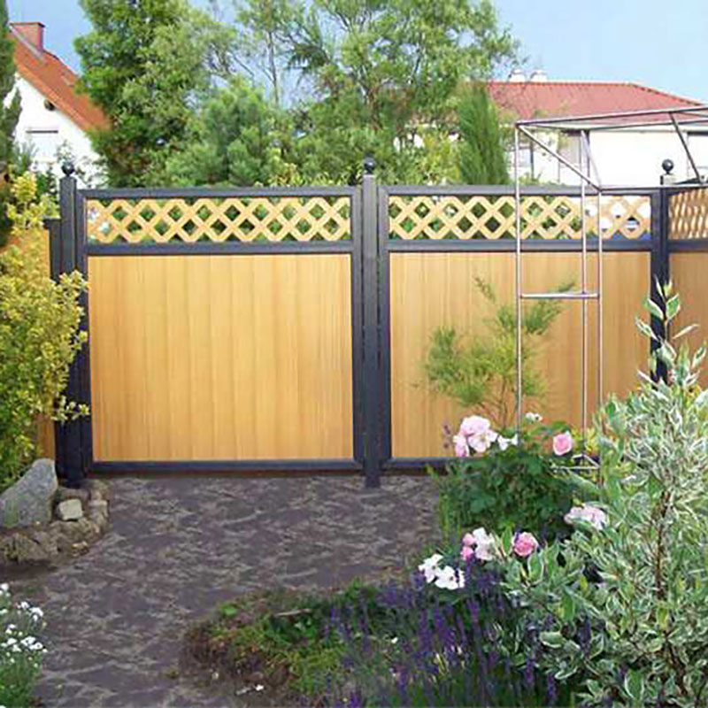 Sichtschutzzaun  aus Kunststoff PVC in Bergkiefer und Anthrazit auf einer Terrasse
