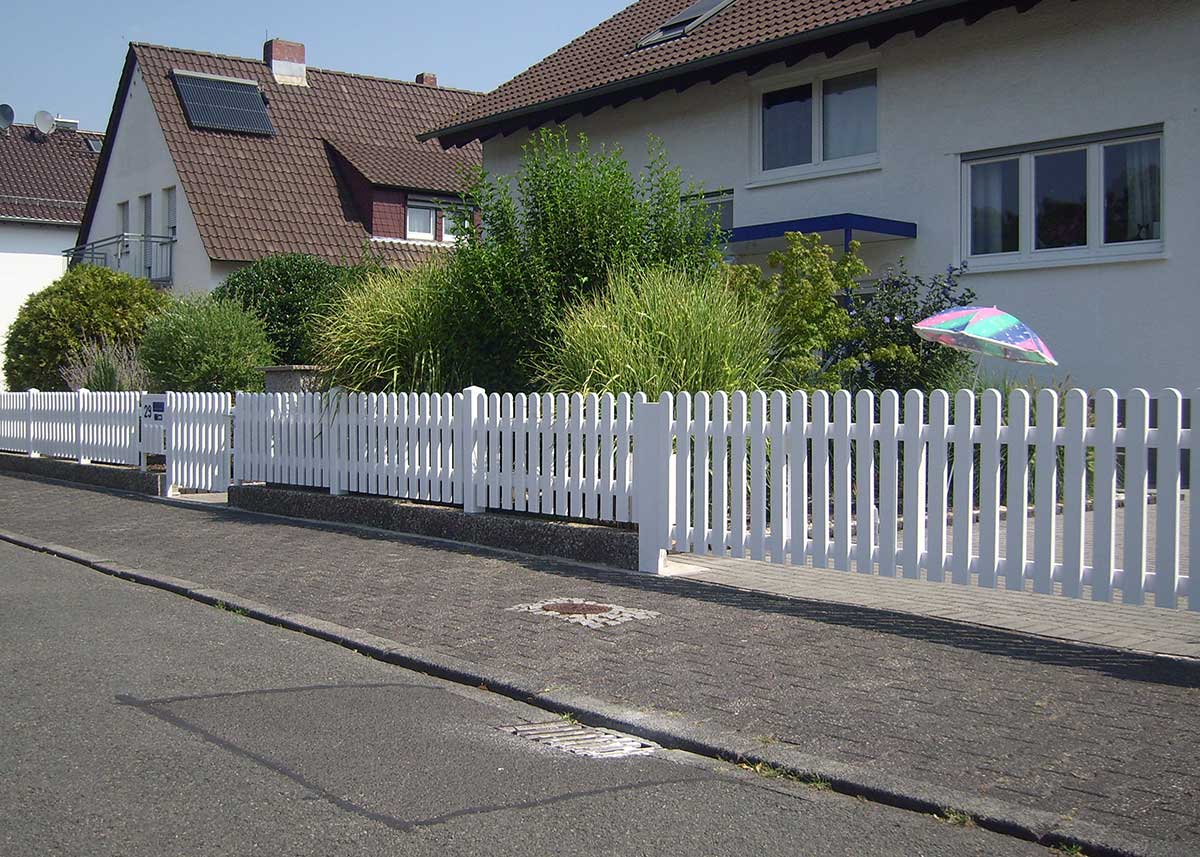 So beginnt zuhause – mit einem Gartenzaun, der Ruhe ausstrahlt
