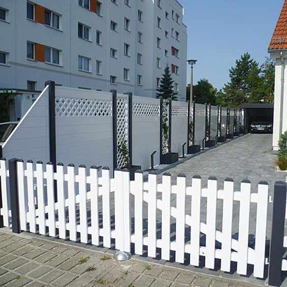 Lattenzaun mit Sichtschutz in Weiß/Anthrazit Lattenzaun mit Sichtschutz in Weiß/Anthrazit