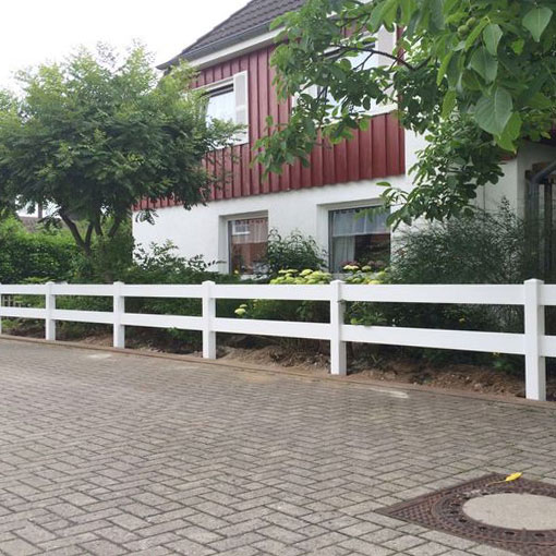 Querlattenzaun in Weiß Querlattenzaun in Weiß